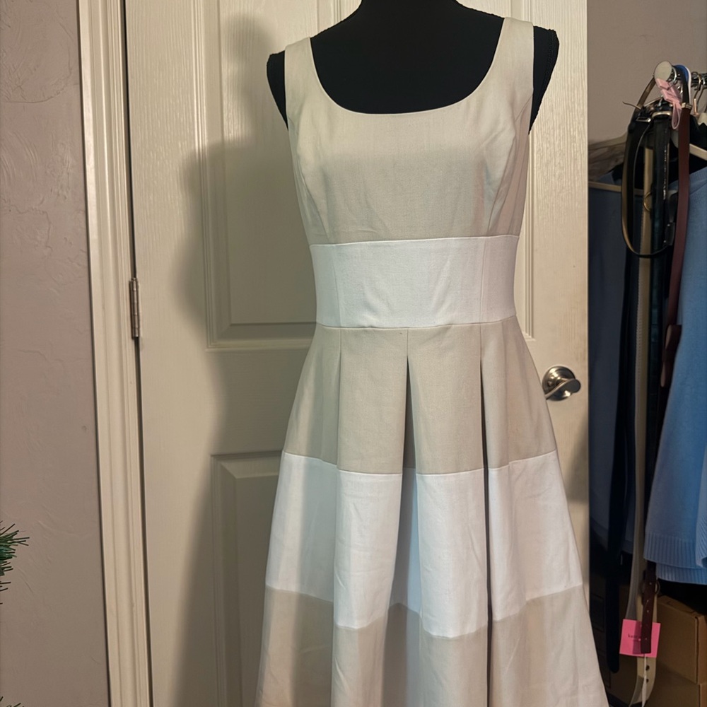Lauren Ralph Lauren Sleeveless Pleated Fit & Flare Fully lined Midi Dress